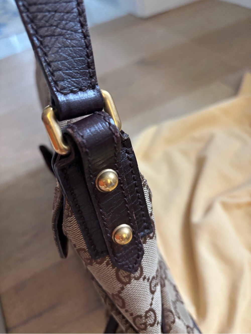 Gucci Beige/Brown Monogram Shoulder Bag with Gold Horsebit Accents tom ford - Picture 11 of 15